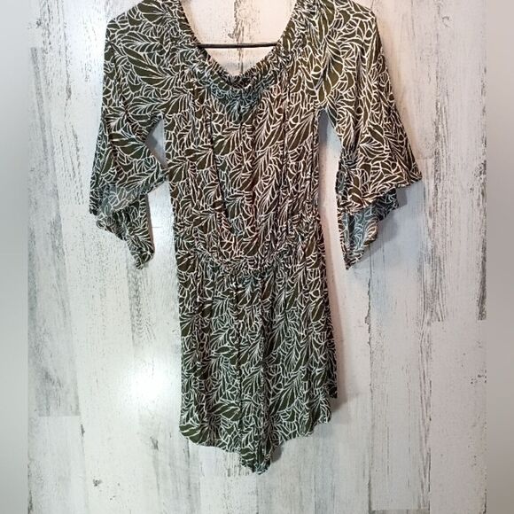 NWOT Express Romper - Picture 1 of 6